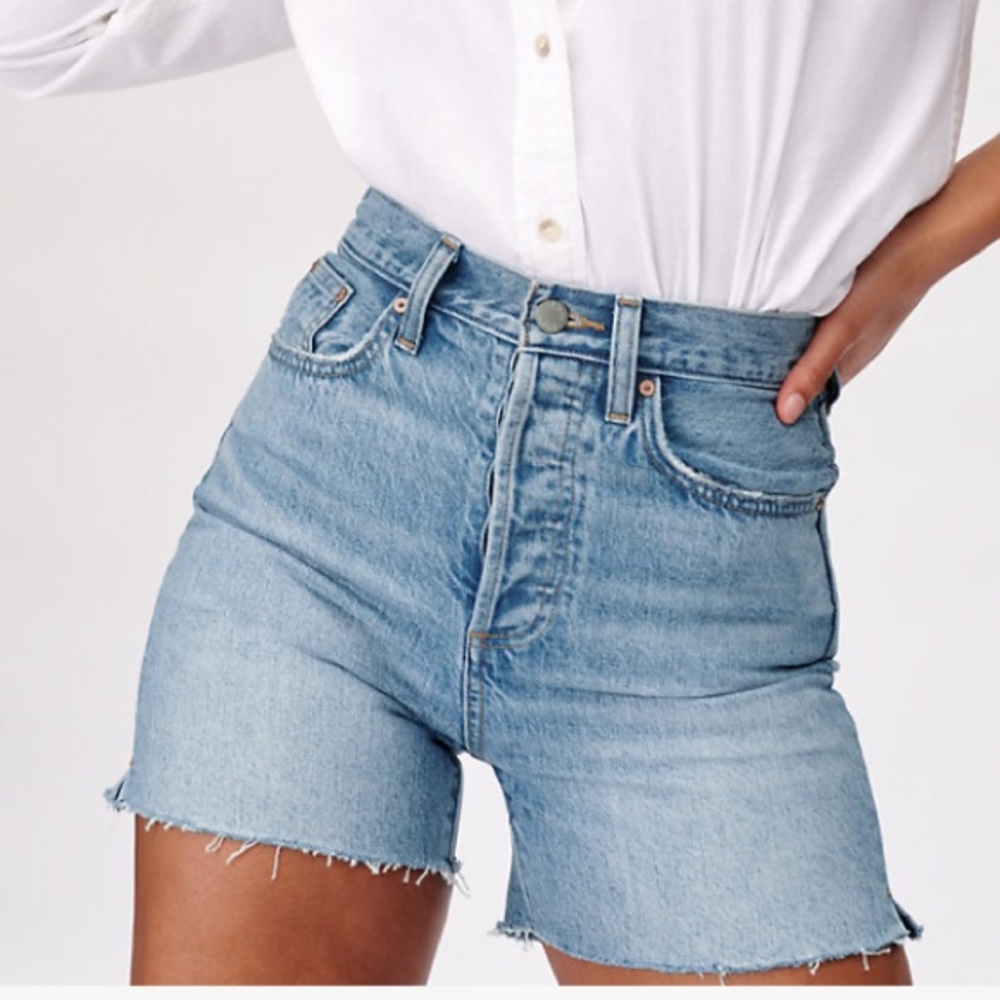 ARITZIA THE YOKO MID THIGH SHORT - Denim Forum